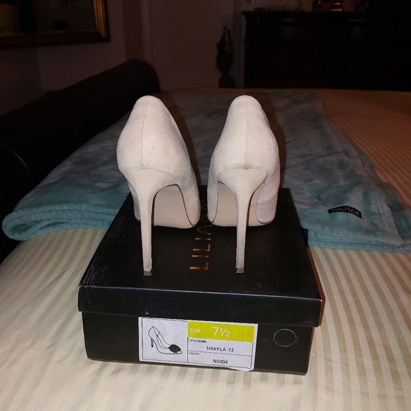 Nude Suede Fringed Shoes - Picture 3 of 4